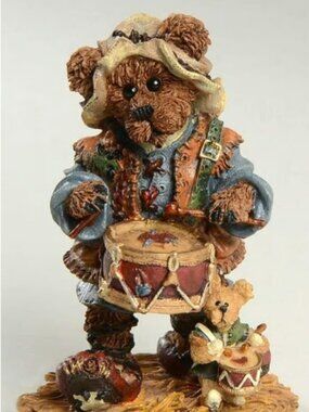 Matthew-As The Drummer - 2415 - Holiday Pageant Series by Boyds Bears BOXED